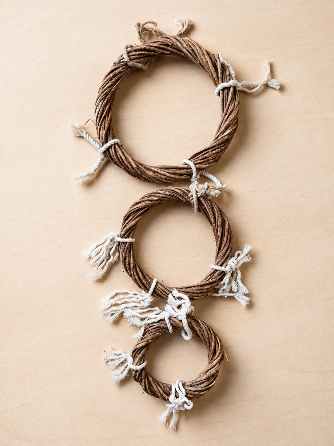 Natural Cascading Twig Wreath Bird Climbing and Perch Toy